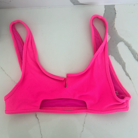 Frankie’s bikinis Cole ribbed pink swim top size large - Picture 2 of 5